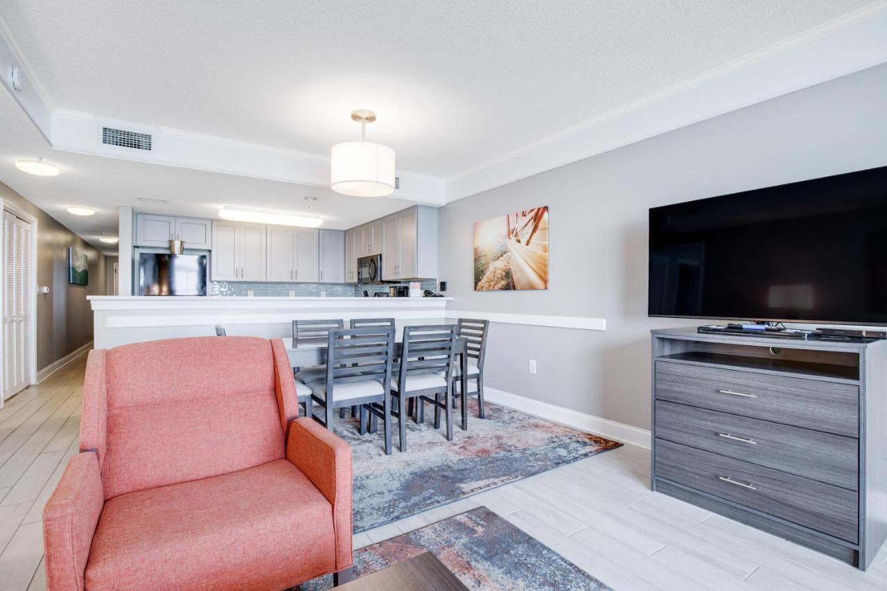 Two-Bedroom Suite Ocean Front
