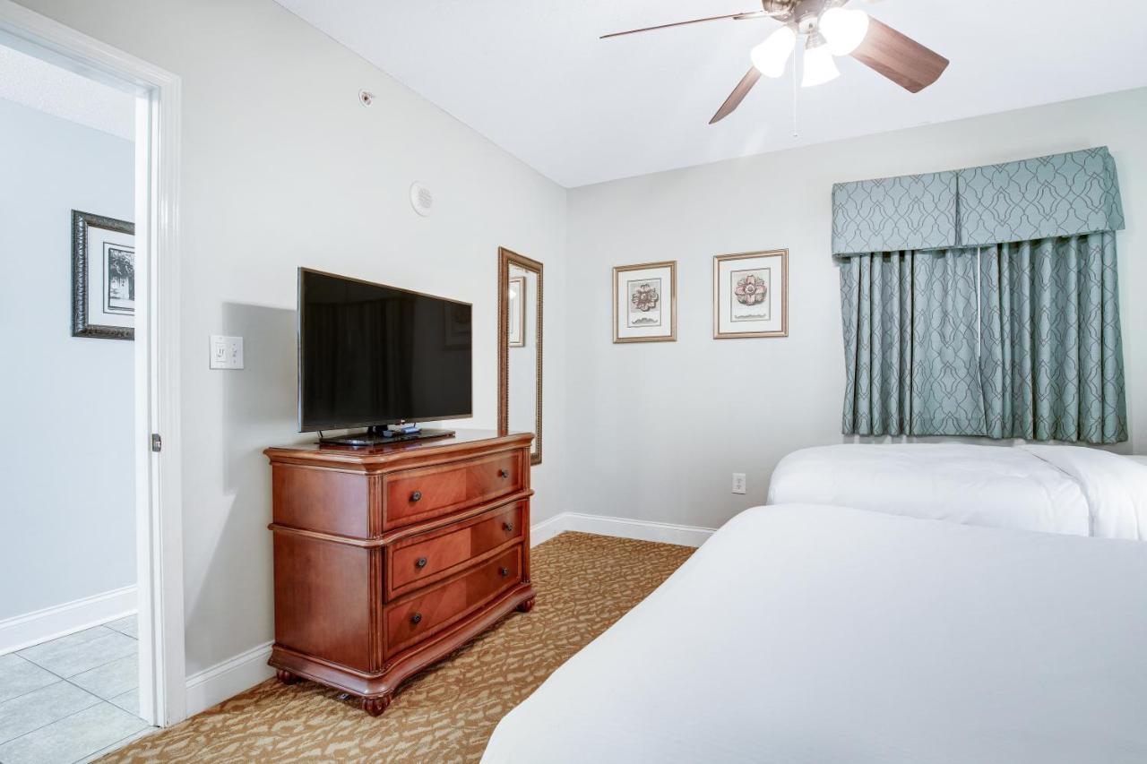 Three-Bedroom Suite Ocean Front