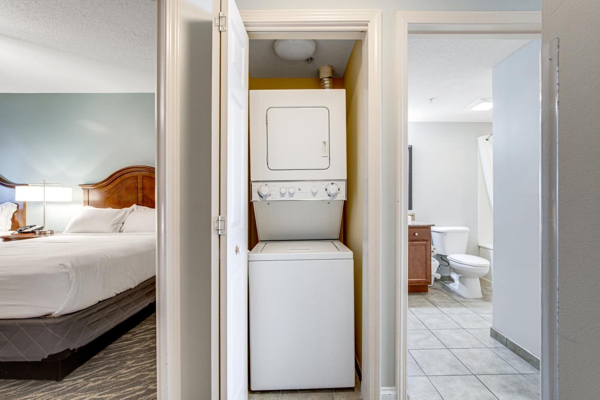 One-Bedroom Suite Ocean Front