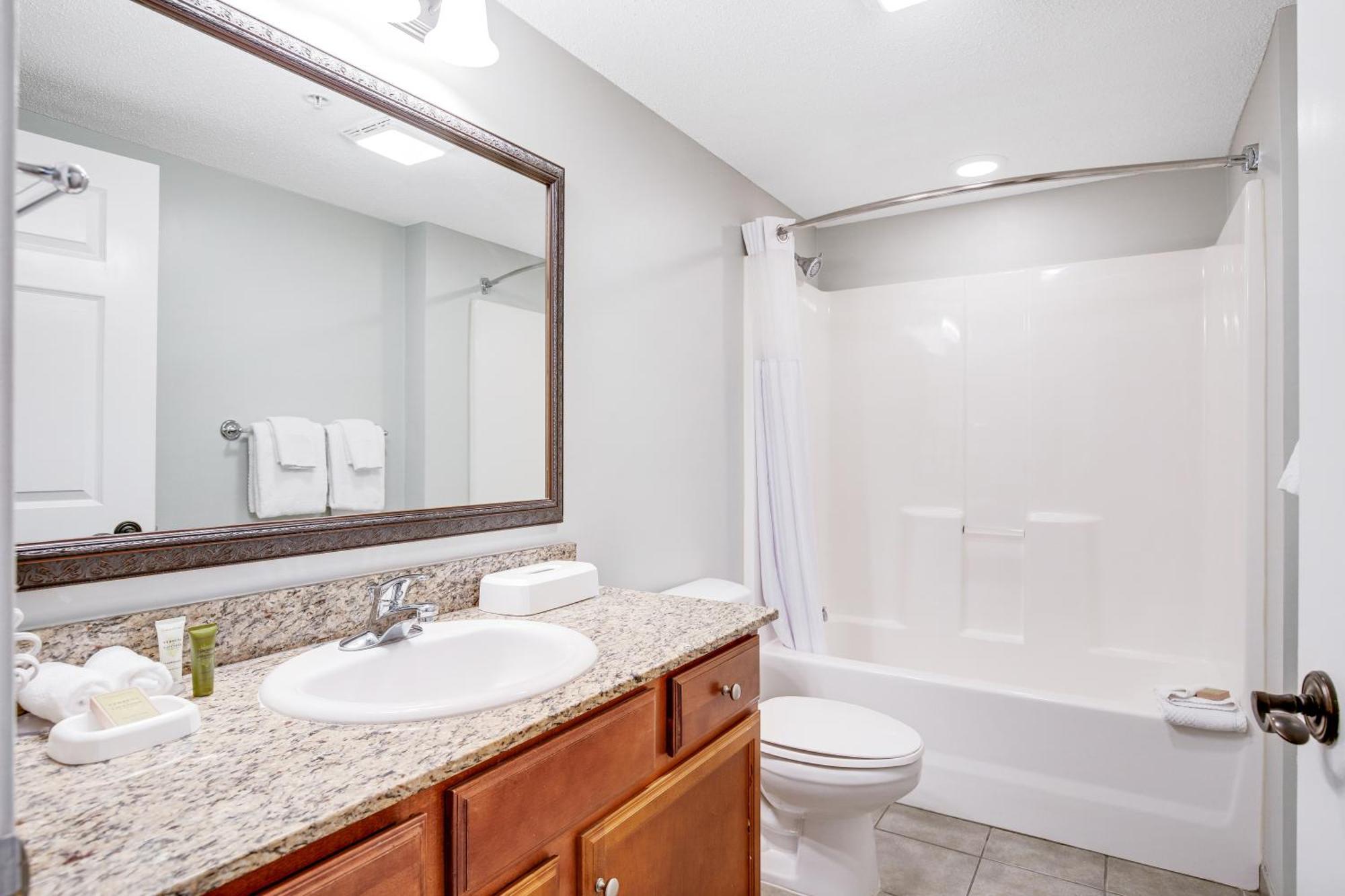 One-Bedroom Suite Partial Sea View