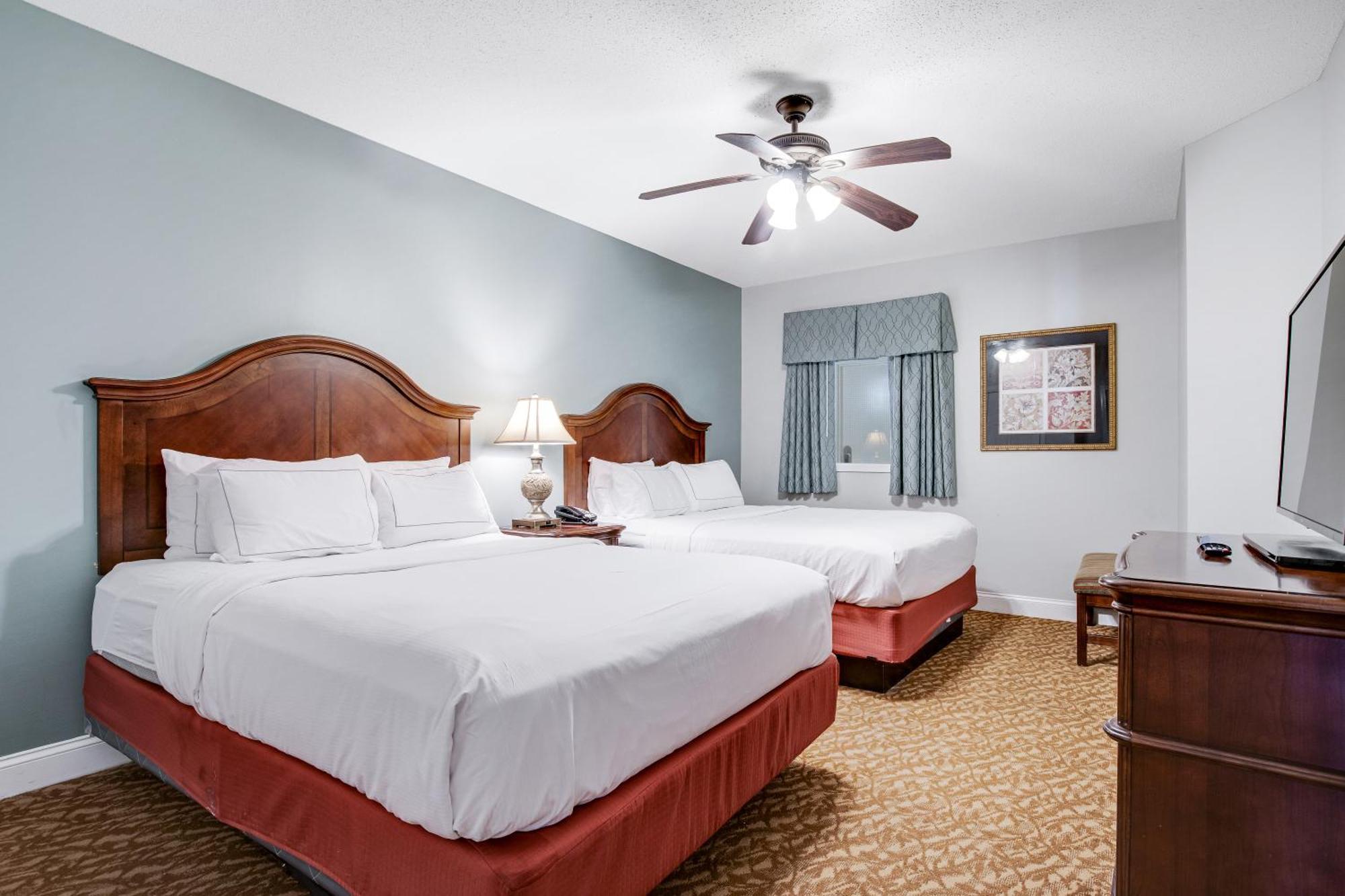 Three-Bedroom Suite Ocean Front