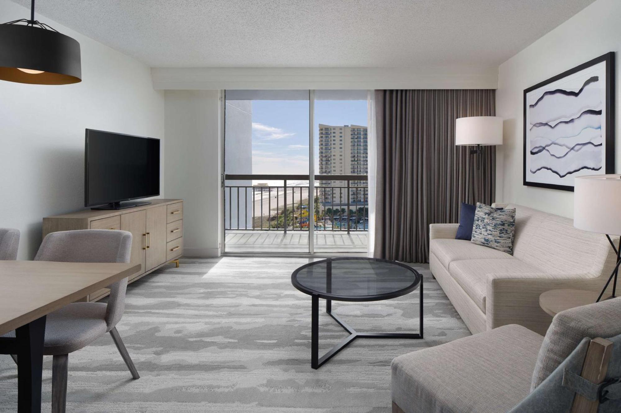 Queen Suite Bath Tub Ocean View Mobility or Hearing Access